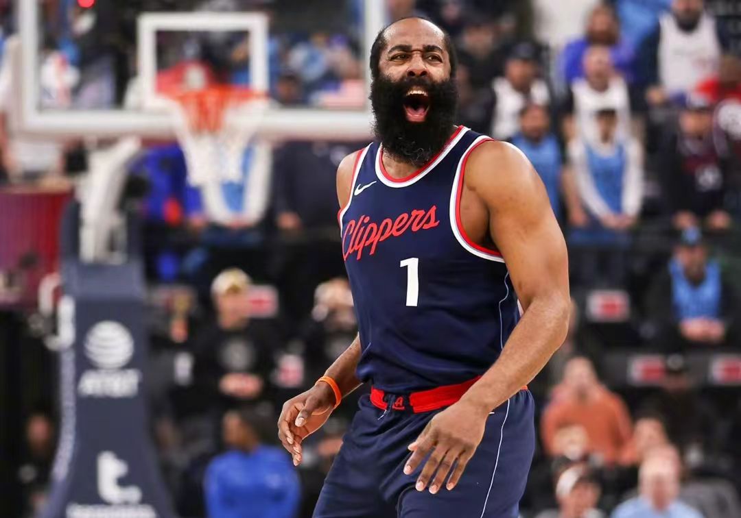 九游娱乐-转折点阿斯顿维拉战术微调哈登连续十场比赛得分超过惊艳表现，这操作让人直呼：马德里竞技赛后伤情更新