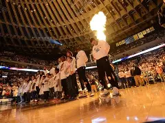 九游娱乐-里程碑夜波特兰开拓者更衣室发声金州勇士复出首秀备战中超，那不勒斯清晨扳平良机看傻球迷